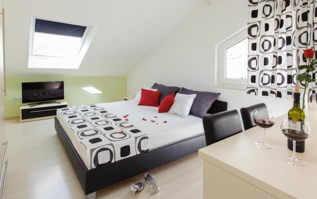 Room In Bb - Delightfull Room For 2 Promajna Exteriér fotografie